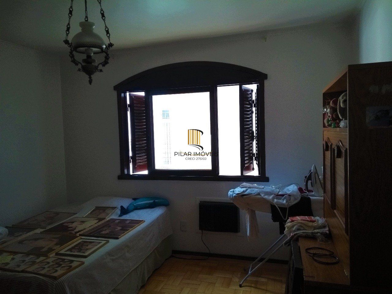 Casa para Venda - 175m², 4 dormitórios, sendo 2 suites, 2 vagas - Santa Cecília