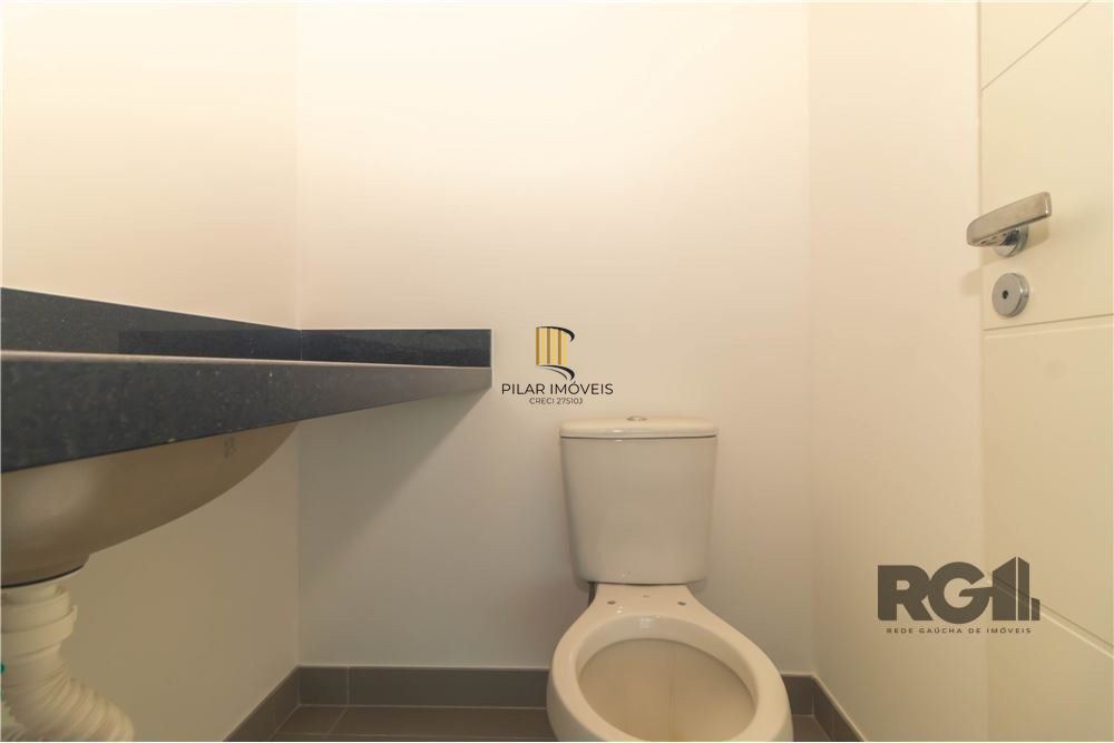 Sala comercial com 36,7 m² de área privativa e 1 vaga(s) de garagem. Localizado na Rua/Av. Doutor Nilo Peçanha, no bairro Bela Vista em Porto Alegre.