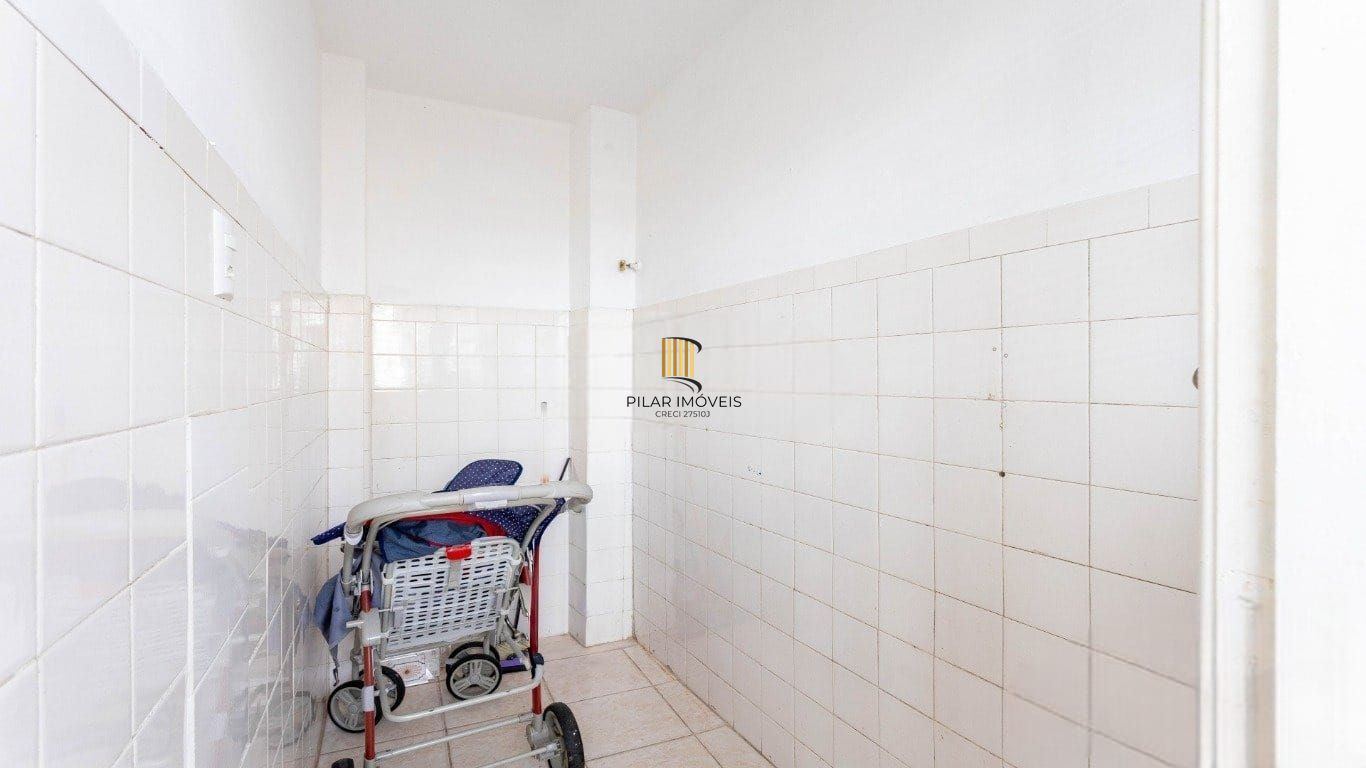 Apartamento de 2 quartos no bairro São Geraldo em Porto Alegre