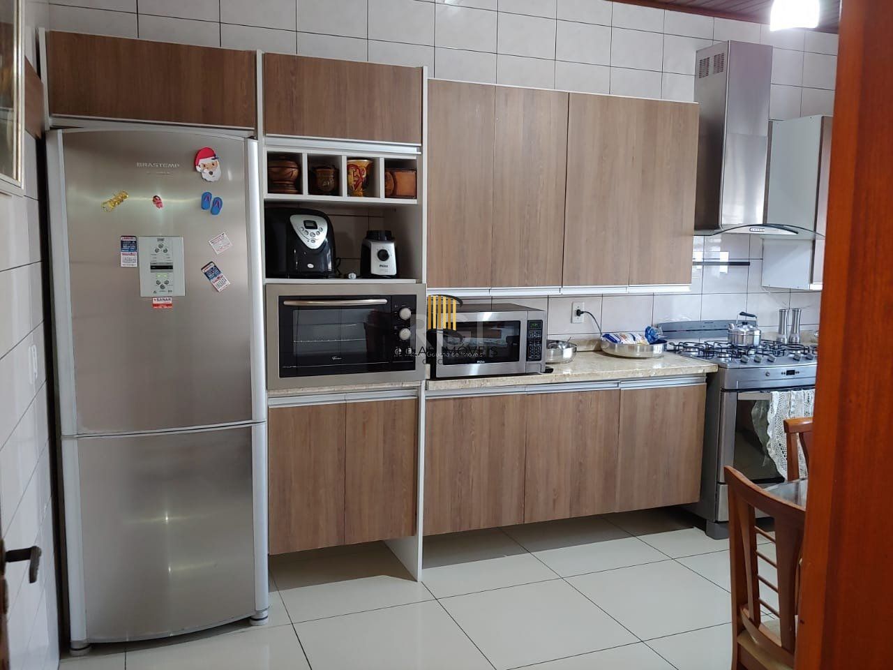 Casa para Venda - 250m², 3 dormitórios, sendo 1 suites, 5 vagas - Santa Rosa