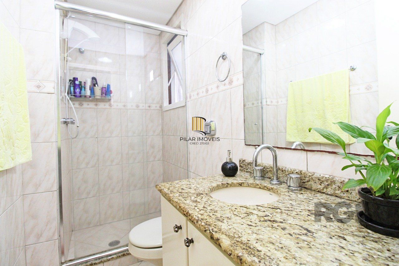 Apartamento de dois dormitórios e dois banheiros no bairro Bom Fim / Rio Branco em Porto Alegre!