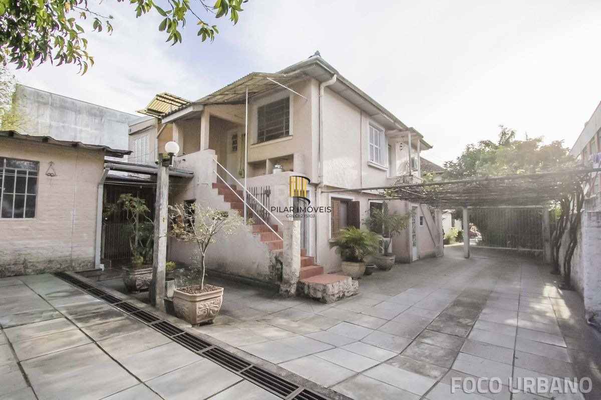 Casa para Venda - 1016m², 4 dormitórios, 6 vagas - Menino Deus