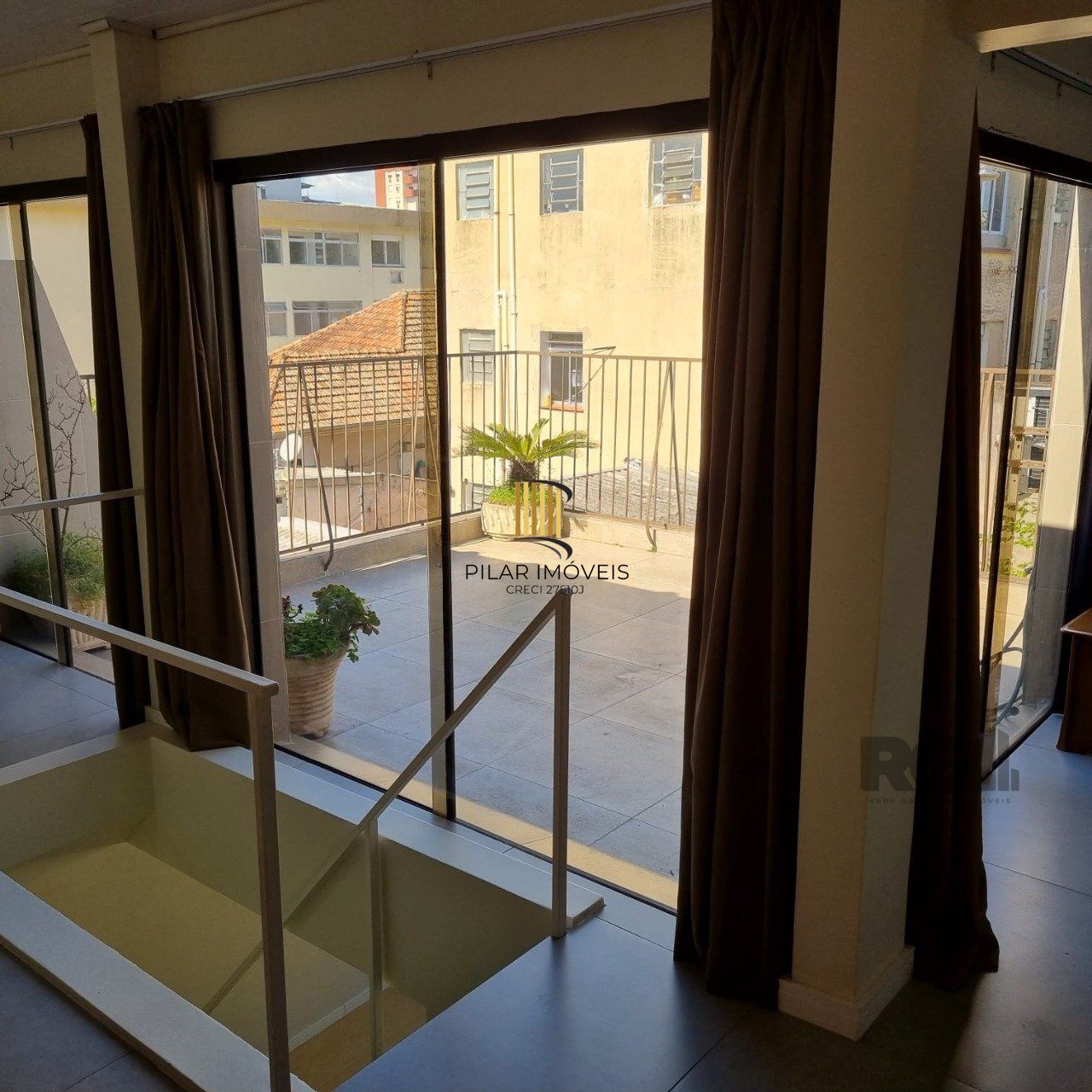 Apartamento de um quarto no bairro Santana em Porto Alegre.