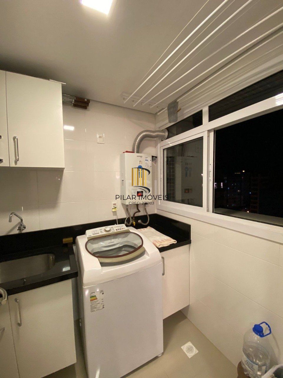 Apartamento para Venda - 140m², 3 dormitórios, sendo 2 suites, 2 vagas - Centro