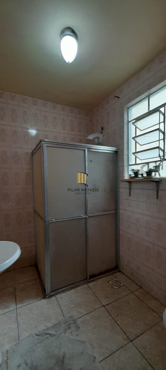 Apartamento de dois quartos no bairro Santana em Porto Alegre