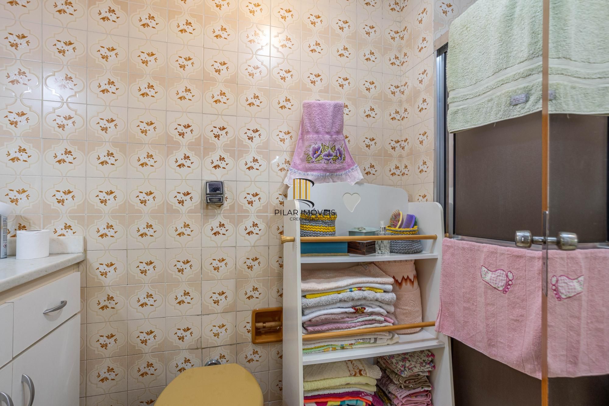 Apartamento de três quartos, suíte, dependência de empregada e 1 vaga de garagem