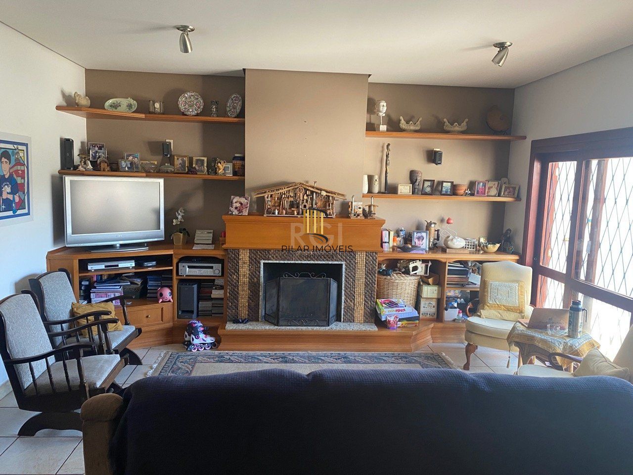 Casa para Venda - 378m², 4 dormitórios, sendo 1 suites, 2 vagas - Chácara das Pedras