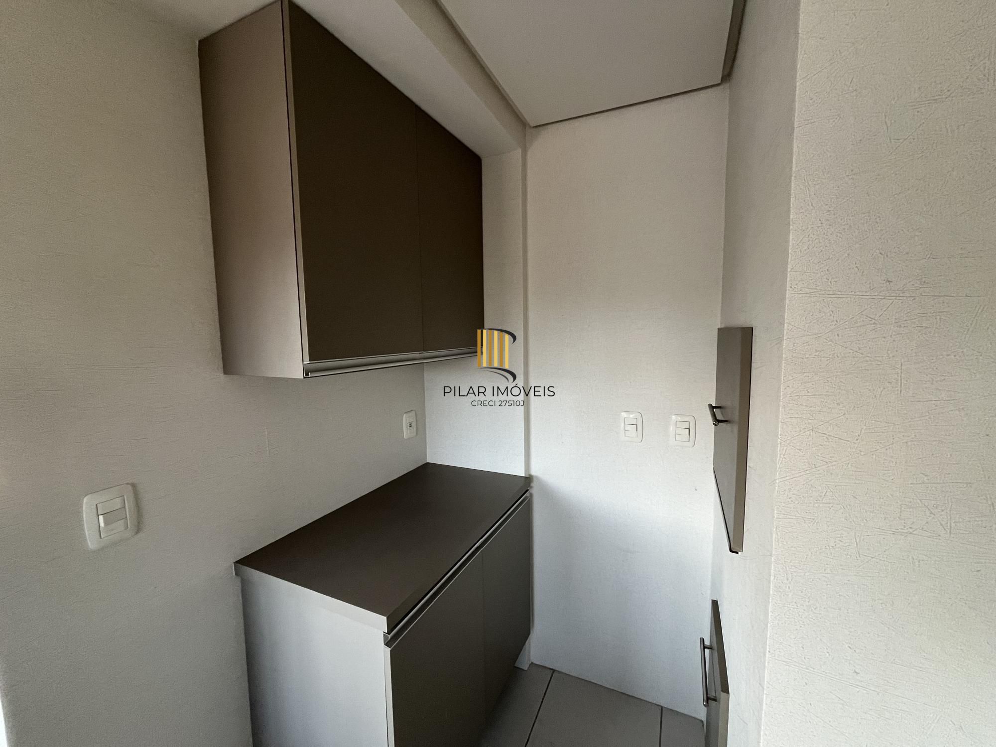 Apartamento de 2 quartos, suíte e 1 vaga de garagem no bairro Partenon em POA/RS