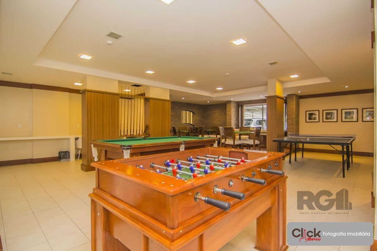 Vende Excelente Apartamento no Bairro Passo da Areia - Porto Alegre
