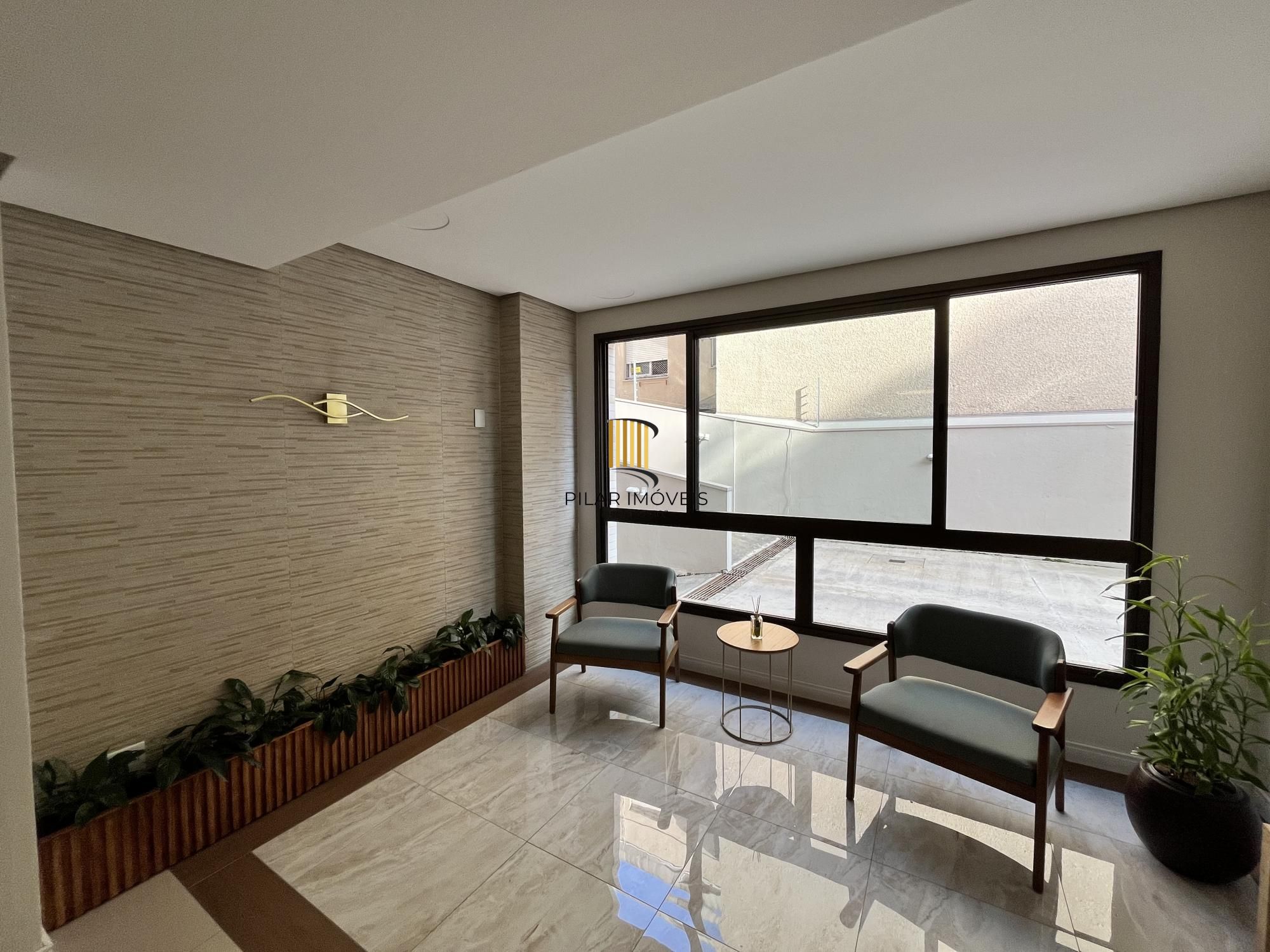 Apartamento de 3 quartos, suíte e 2 vagas de garagem no bairro Menino Deus POA