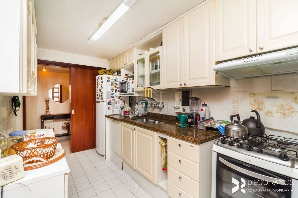 Apartamento para Venda - 111m², 3 dormitórios, sendo 1 suites, 2 vagas - Menino Deus