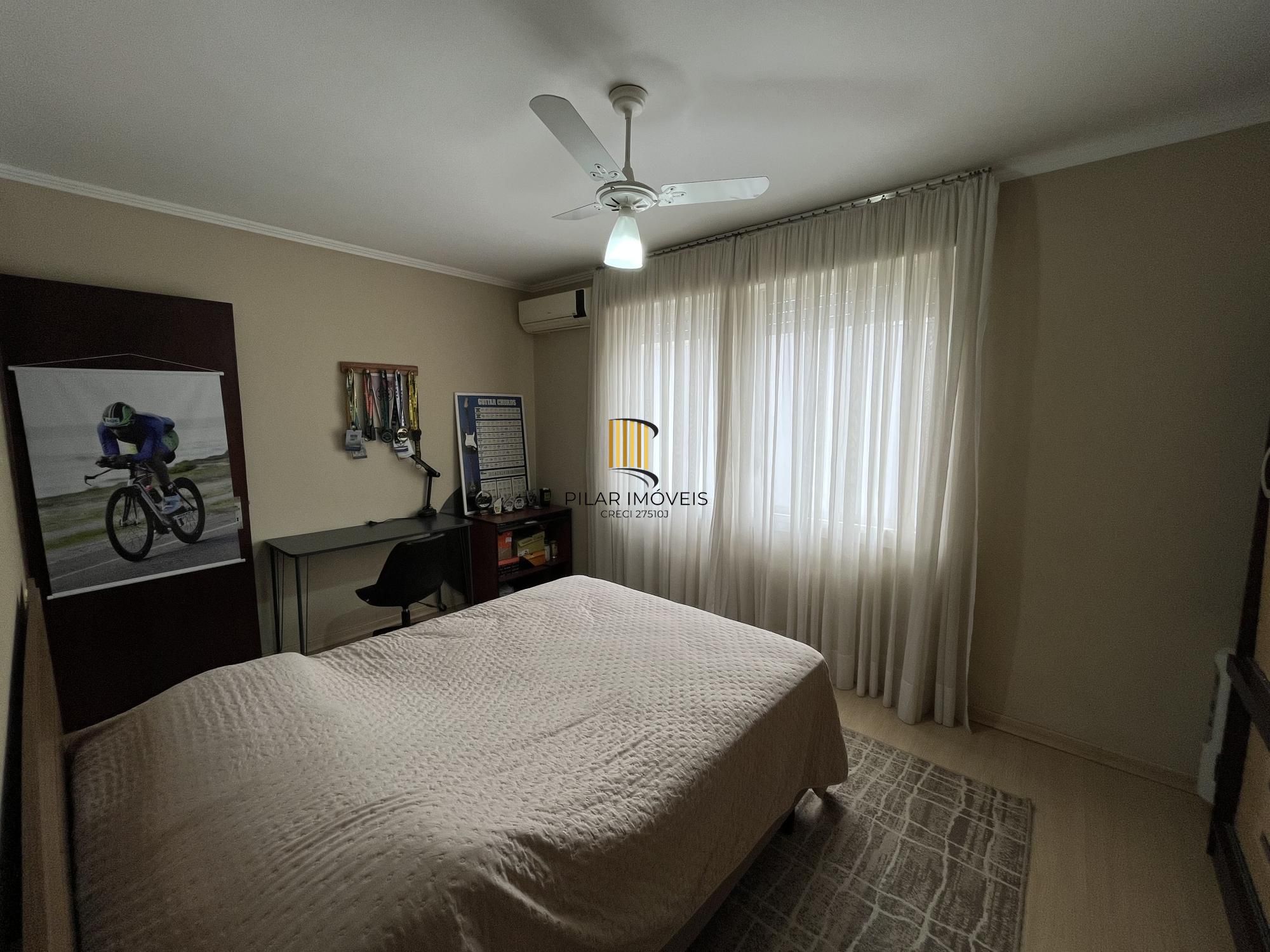 Apartamento de dois quartos com suíte no bairro Menino Deus em Porto Alegre