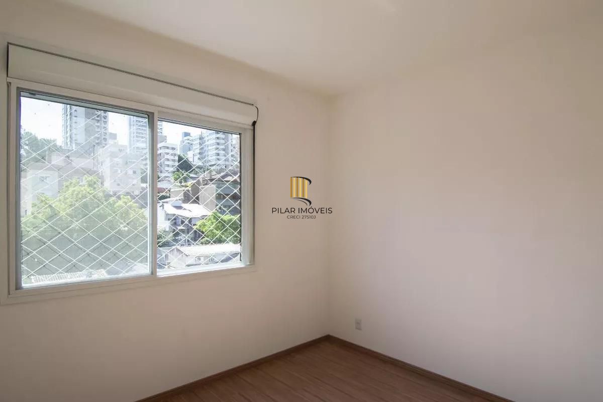 Apartamento de 3 quartos, suíte e 2 vagas de garagem Petrópolis em Porto Alegre.