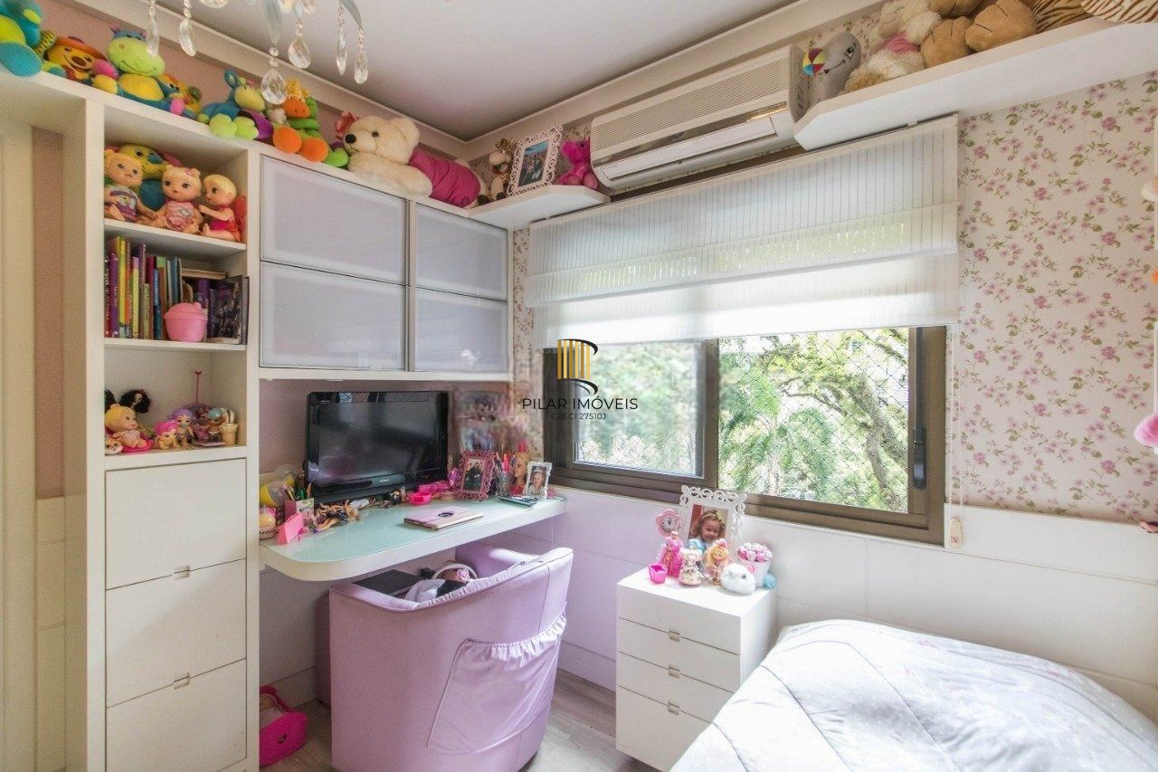 Apartamento com 3 suítes e 3 vagas de garagem no bairro Rio Branco em POA/RS