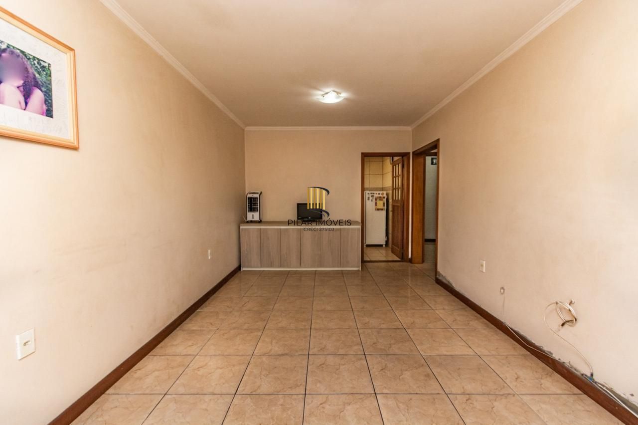 Casa 4 dormitórios no bairro Vila Jardim