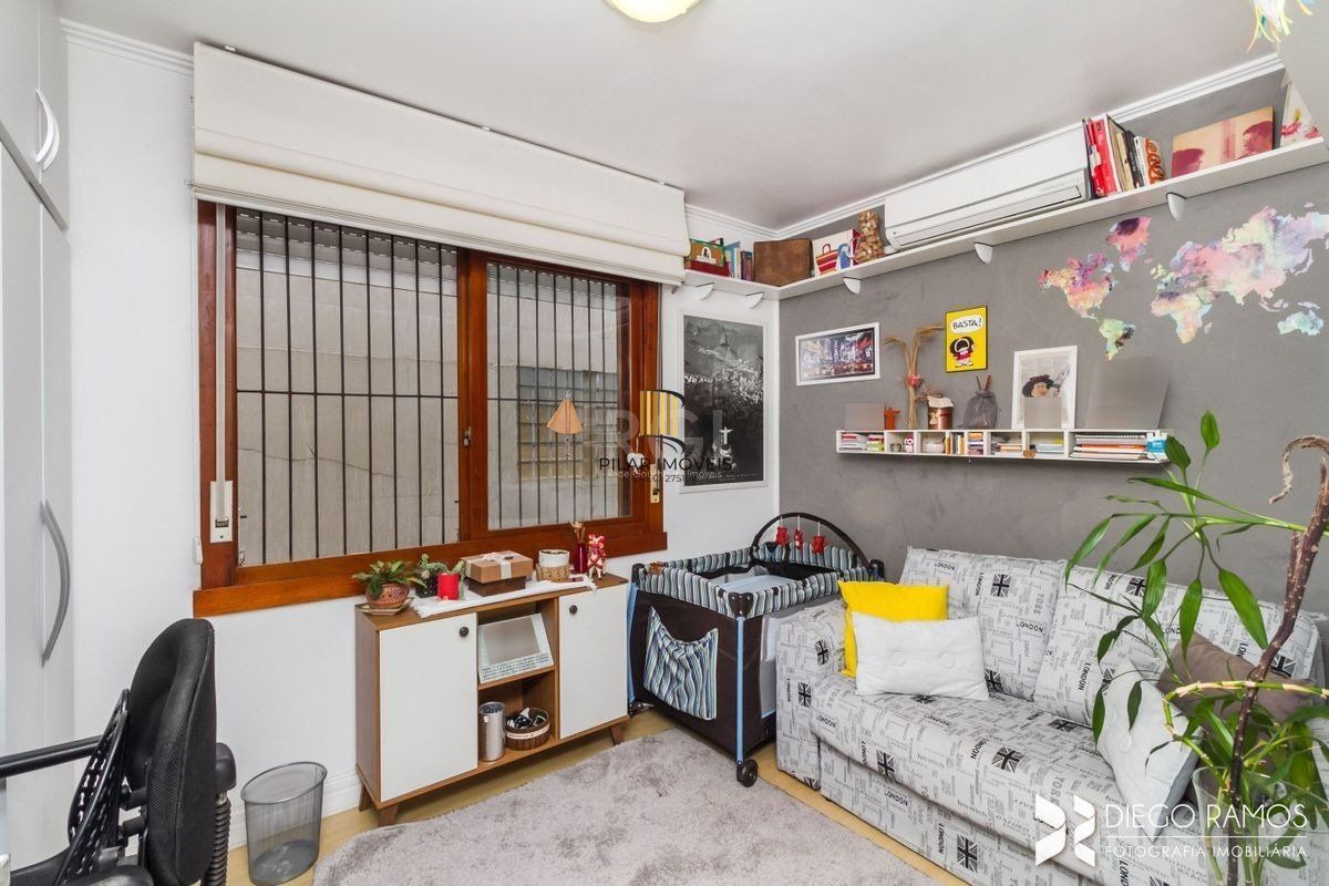 Apartamento para Venda - 111m², 3 dormitórios, sendo 1 suites, 2 vagas - Menino Deus