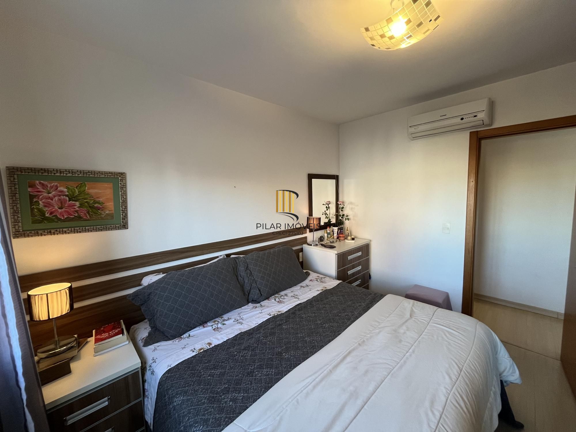 SPOT - Apartamento de um dormitório com garagem na Cidade Baixa