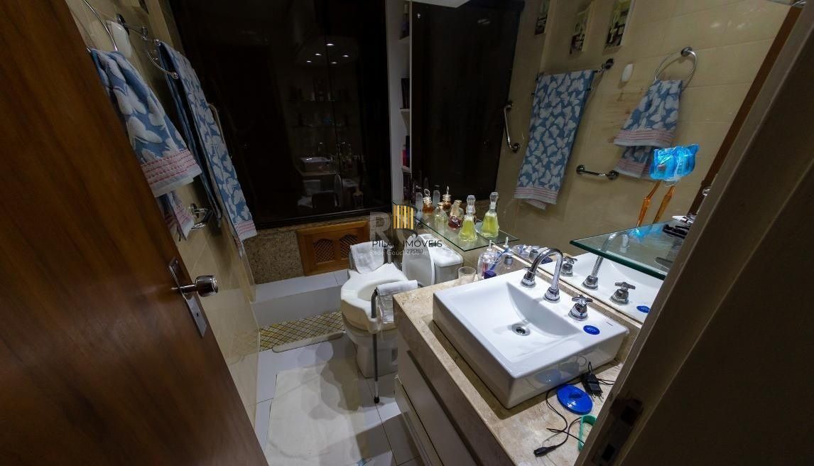 Garden para Venda - 243m², 2 dormitórios, sendo 1 suites, 3 vagas - Menino Deus