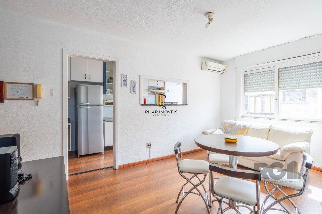 Apartamento 2 dormitórios vaga garagem escriturada mobiliado bairro Petrópolis