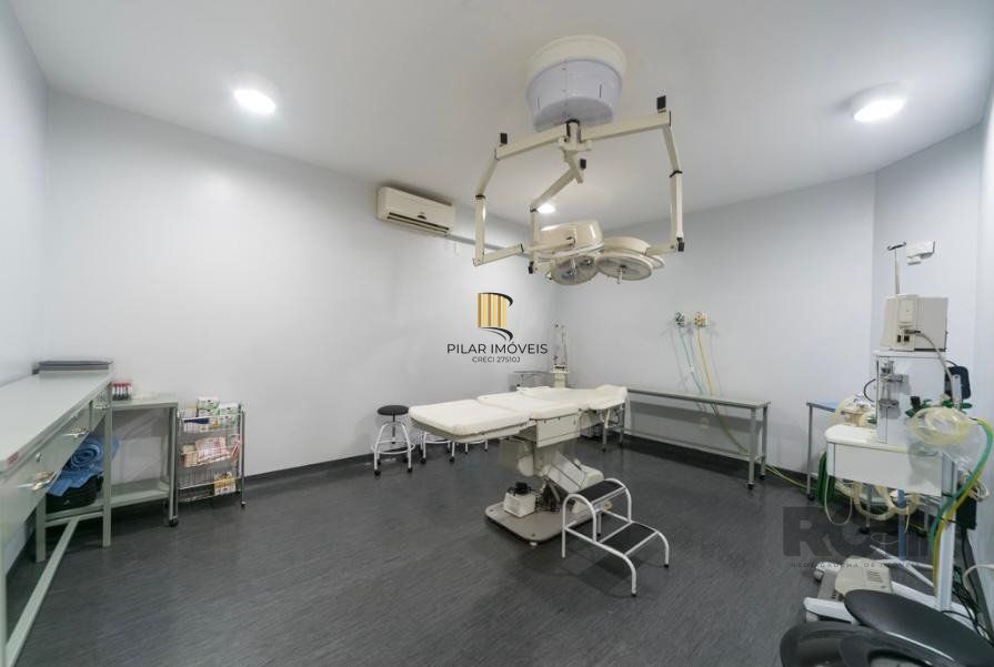 Prédio Comercial no bairro Bom Fim