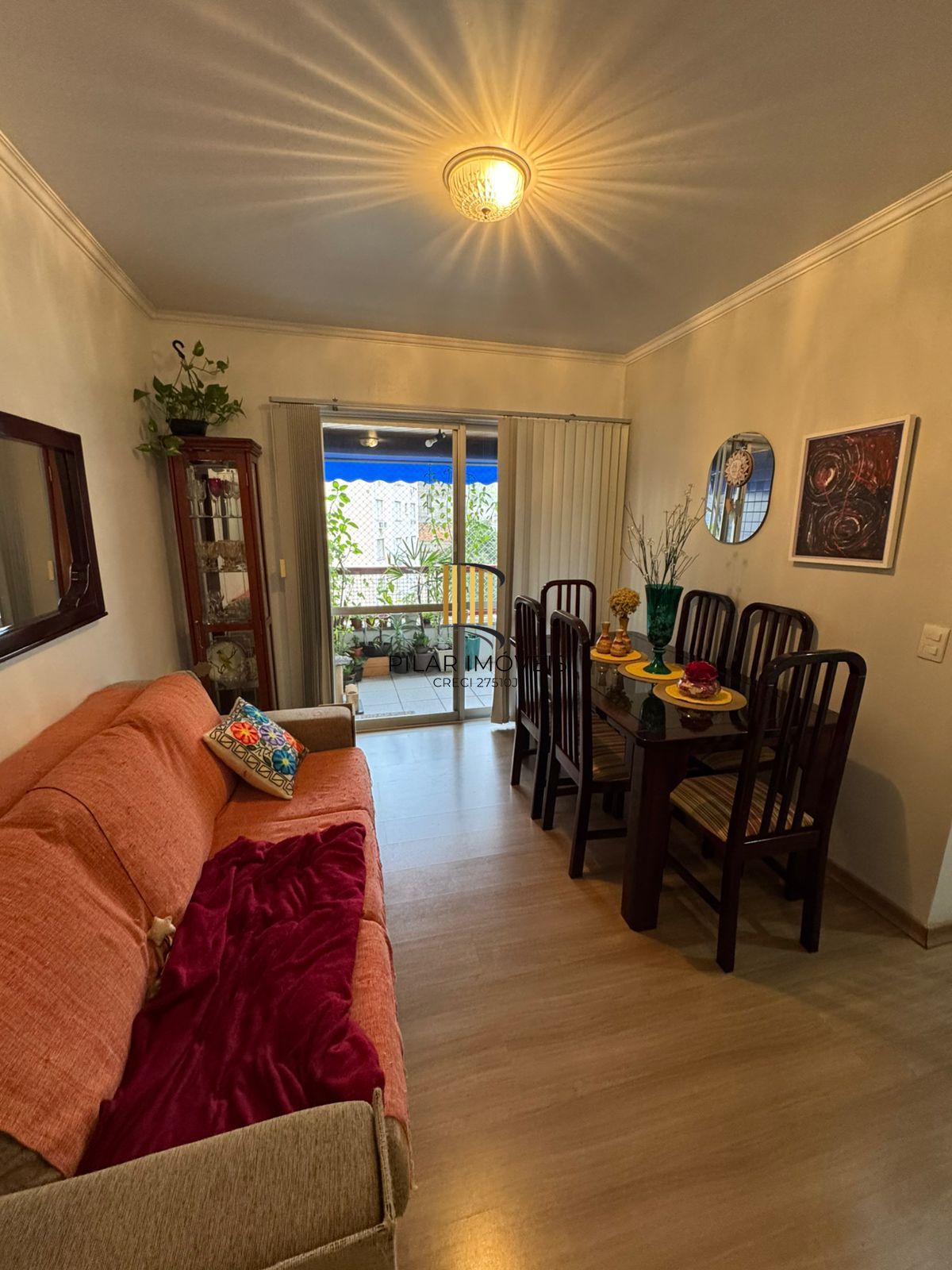 Apartamento de 2 quartos e 1 vaga de garagem no Centro de Porto Alegre