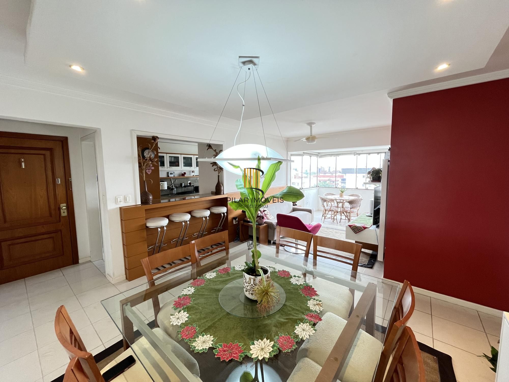 Apartamento de três dormitórios, suíte e uma vaga de garagem no bairro Santana