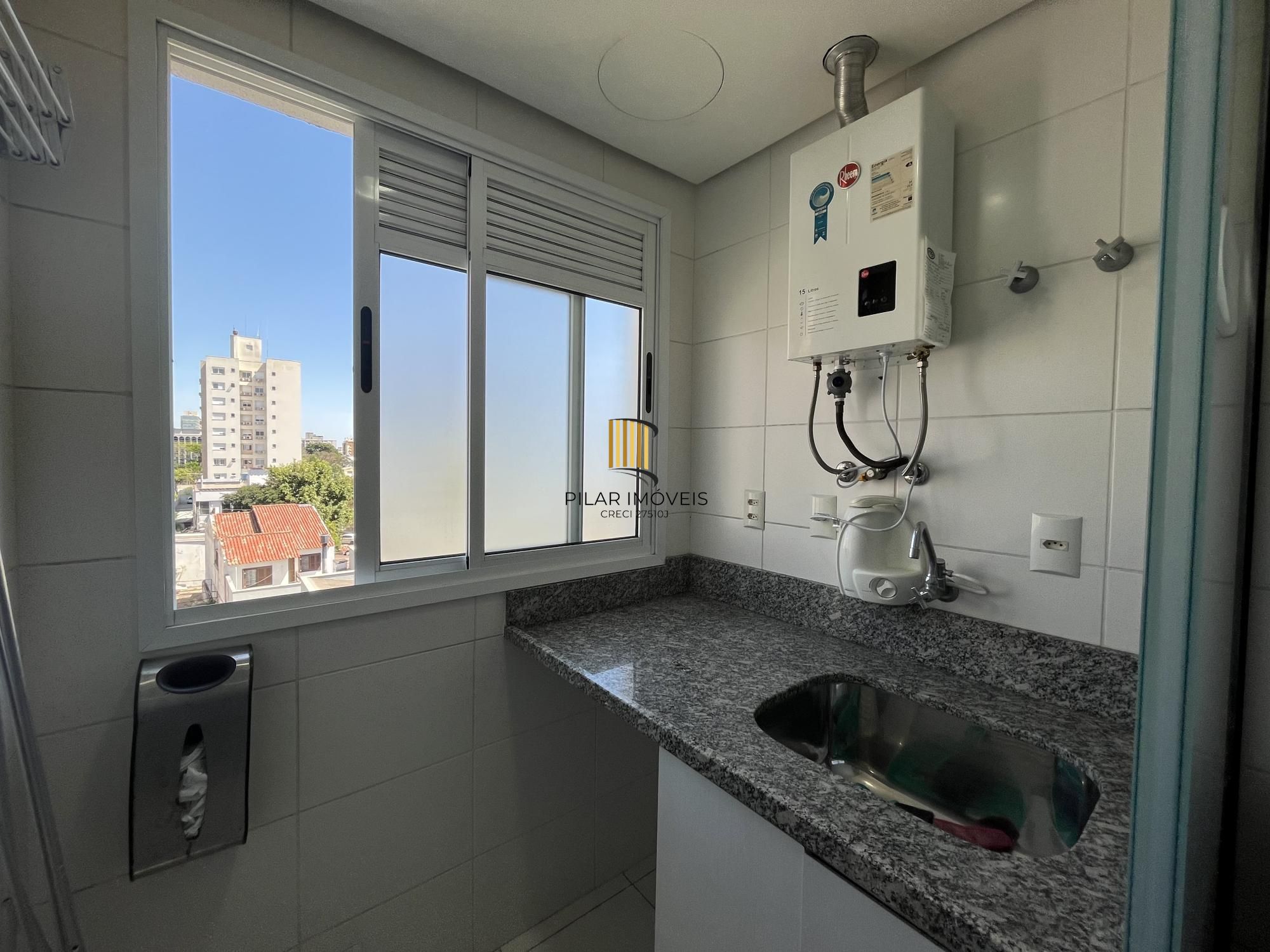Apartamento de um quarto e uma vaga de garagem no bairro Menino Deus em POA/RS