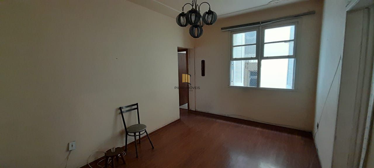 Apartamento de dois quartos no bairro Santana em Porto Alegre