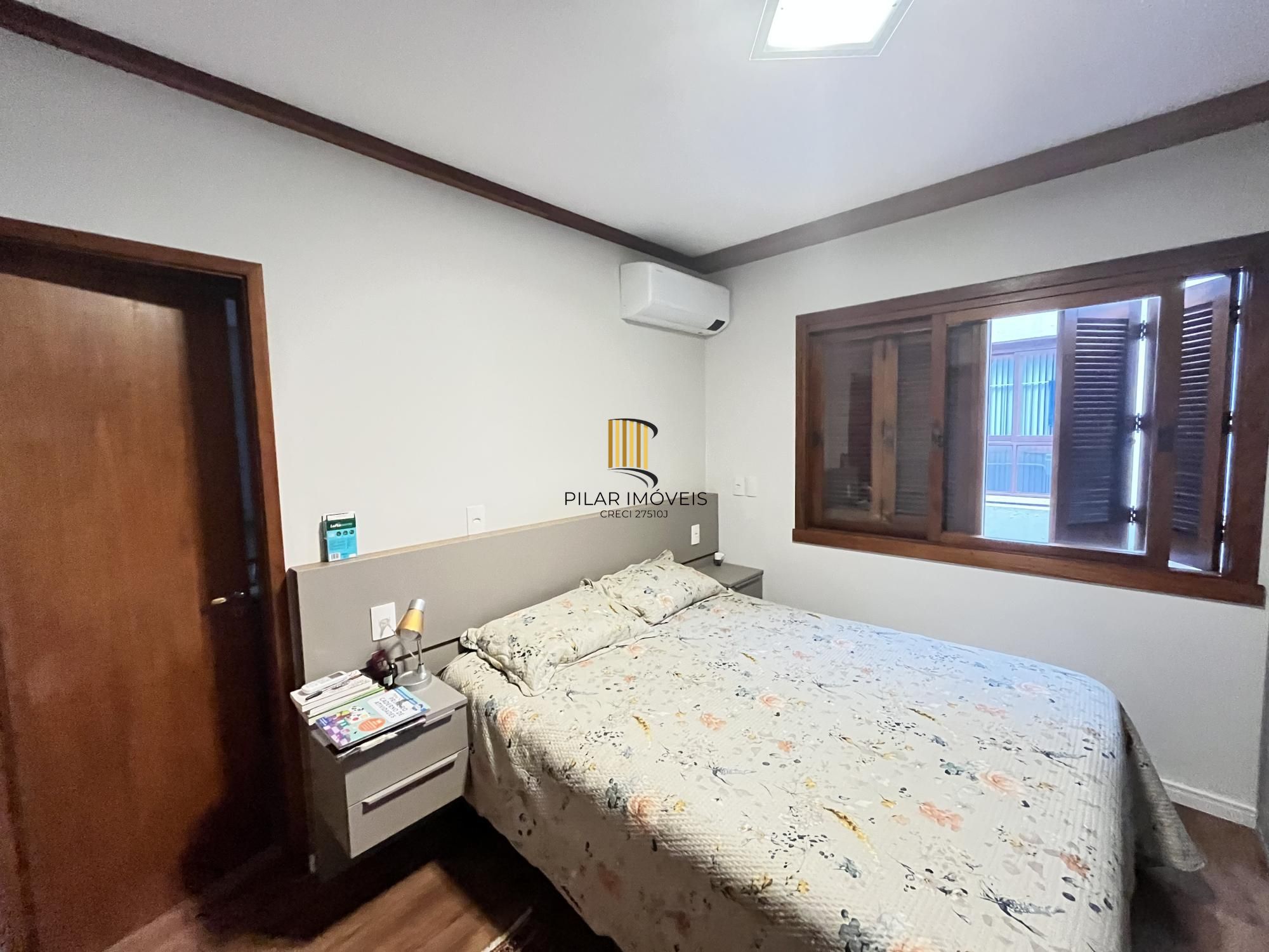 Apartamento de 3 quartos, 2 suítes, 1 americana e 2 vagas no bairro Farroupilha