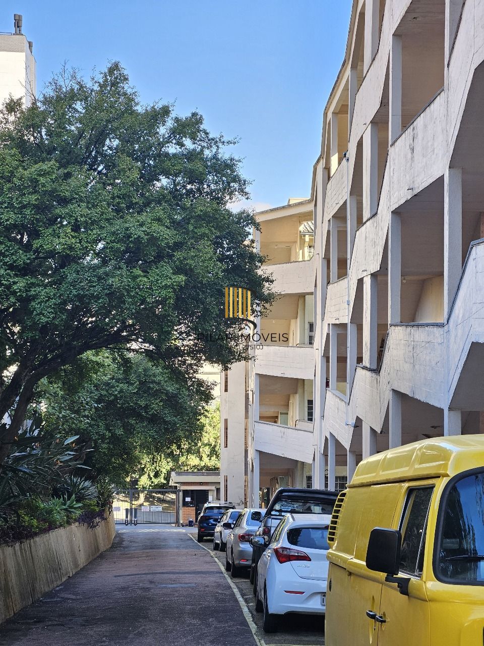 Apartamento de 3 quartos e 1 vaga de garagem rotativa no bairro Rio Branco POA