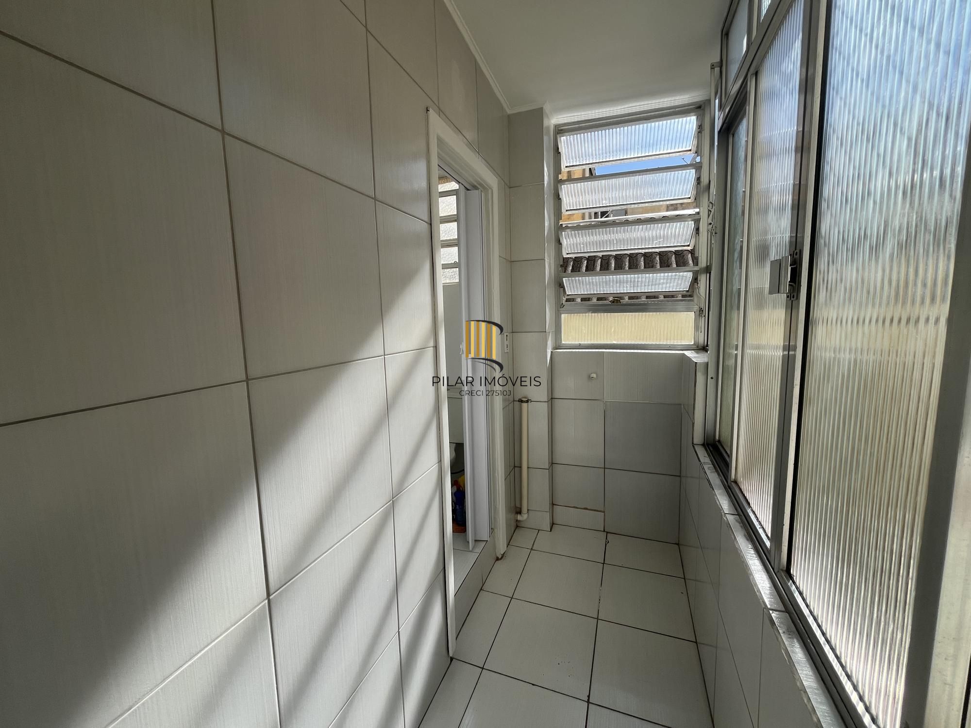 Reformado! Apartamento de 2 quartos no centro de Porto Alegre