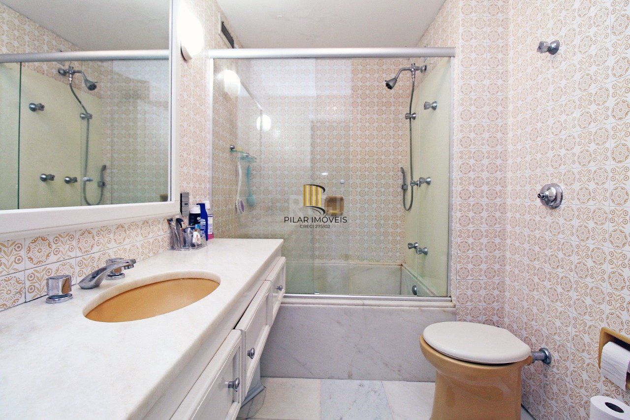 Apartamento para Venda - 245.75m², 3 dormitórios, sendo 1 suites, 2 vagas - Moinhos de Vento