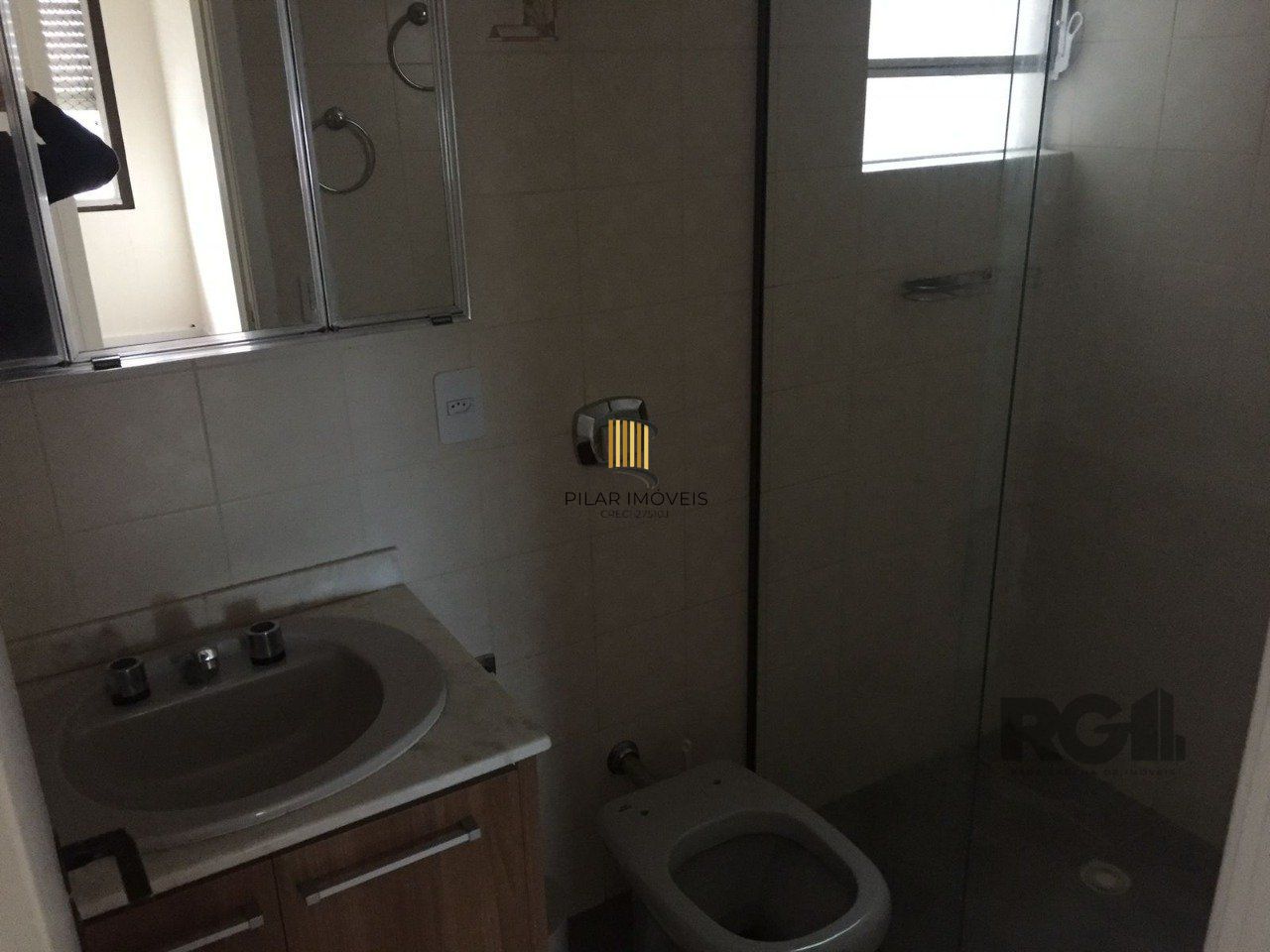   Excelente apartamento de dois dormitórios no bairro Bom Jesus em Porto Alegre. 