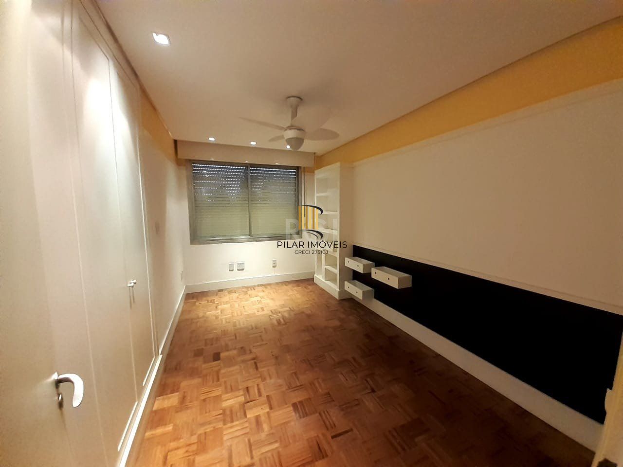 Apartamento para Venda - 230m², 4 dormitórios, sendo 1 suites, 2 vagas - Petrópolis
