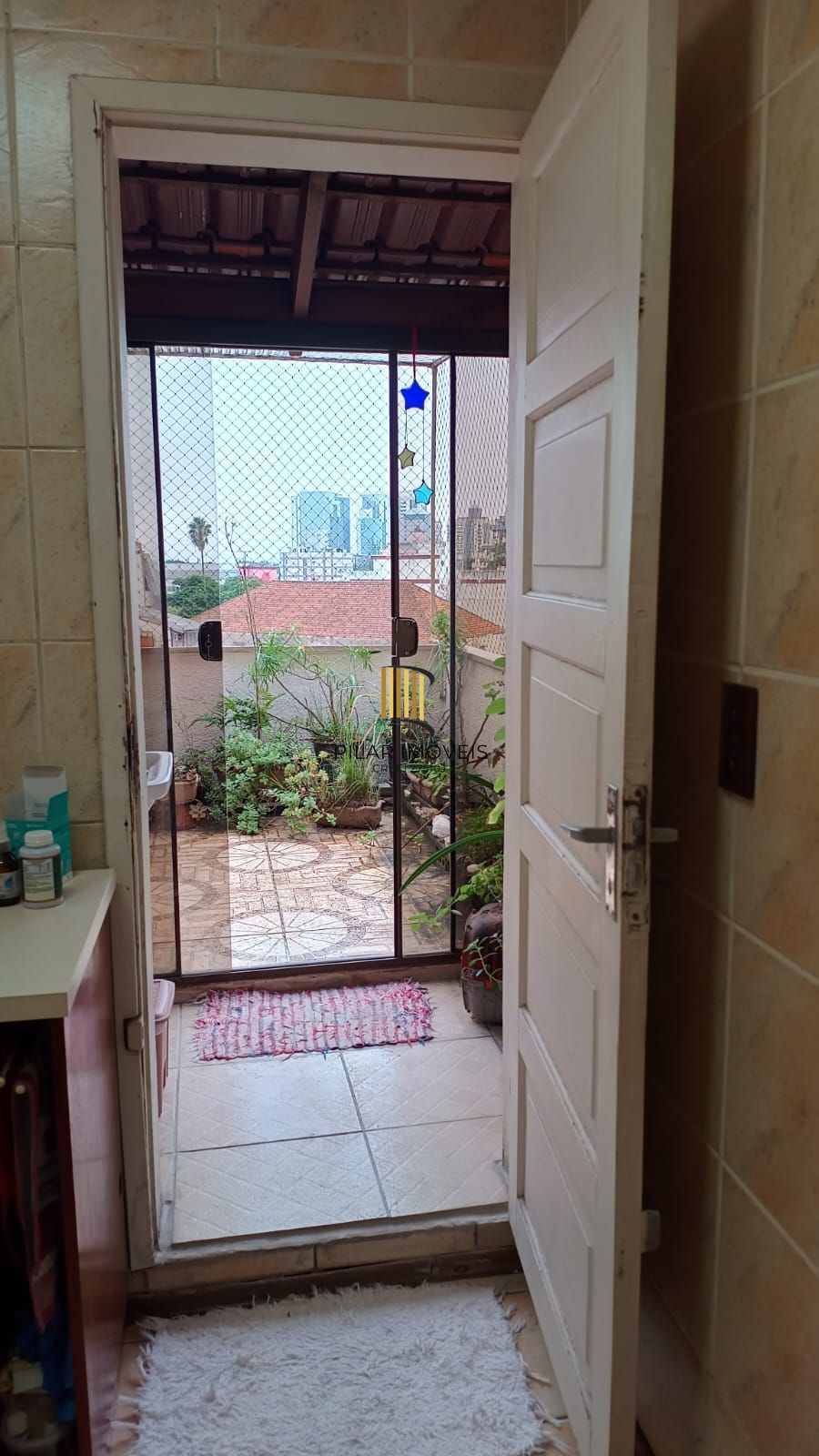 Apartamento garden de 1 dormitório transformado em 2 quartos no bairro Azenha