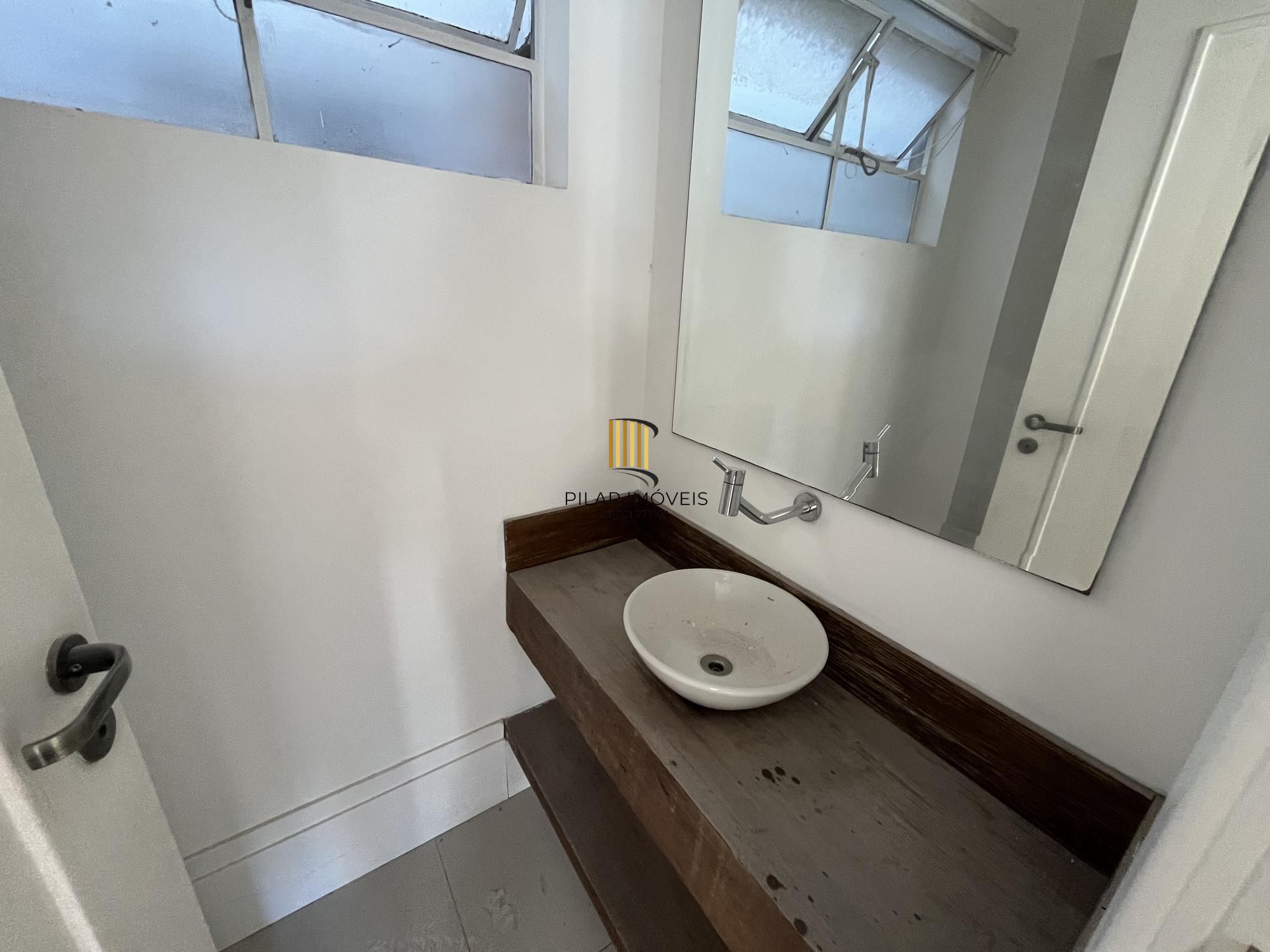 sala comercial grande prédio com elevador no bairro Rio Branco em Porto Alegre