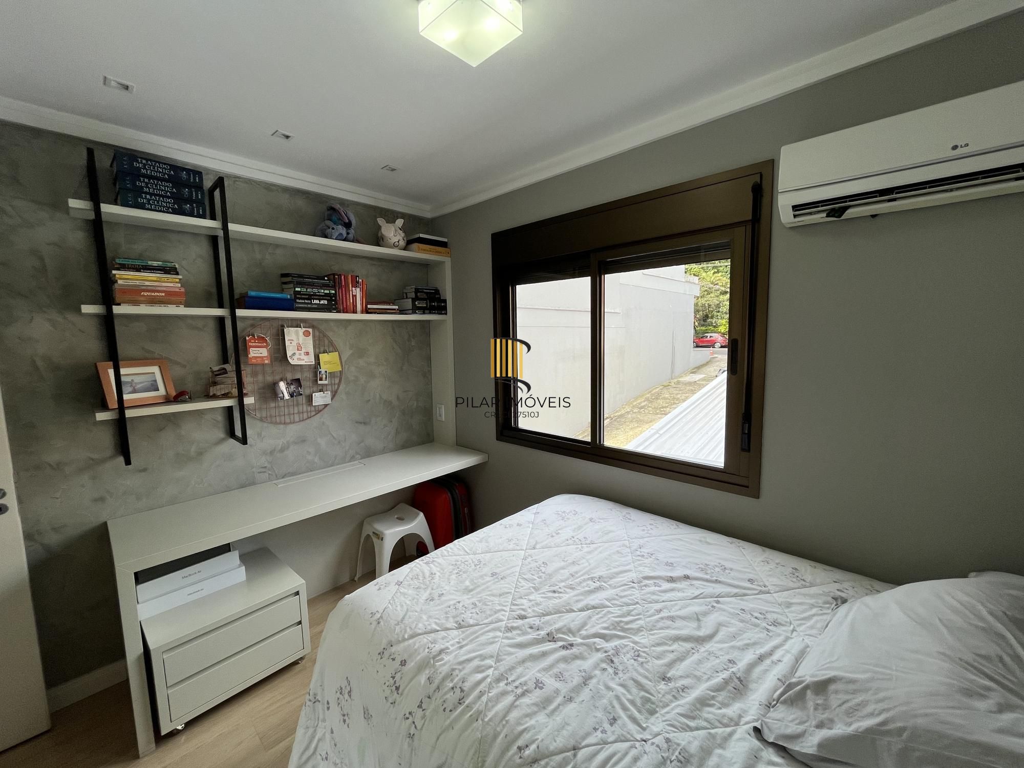 Apartamento de 2 quartos, suíte e 1 vaga de garagem no bairro Auxiliadora em POA