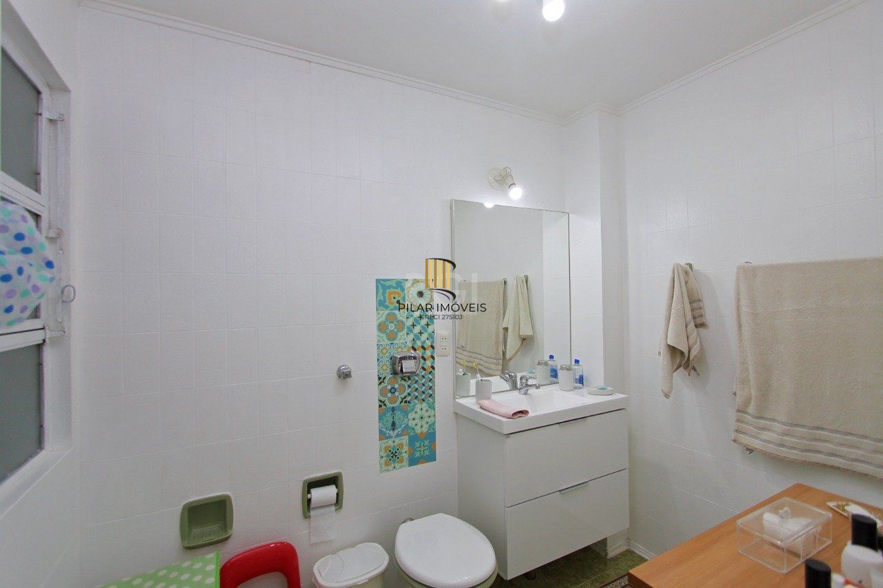 Apartamento para Venda - 115.09m², 3 dormitórios, sendo 1 suites, 1 vaga - Petrópolis