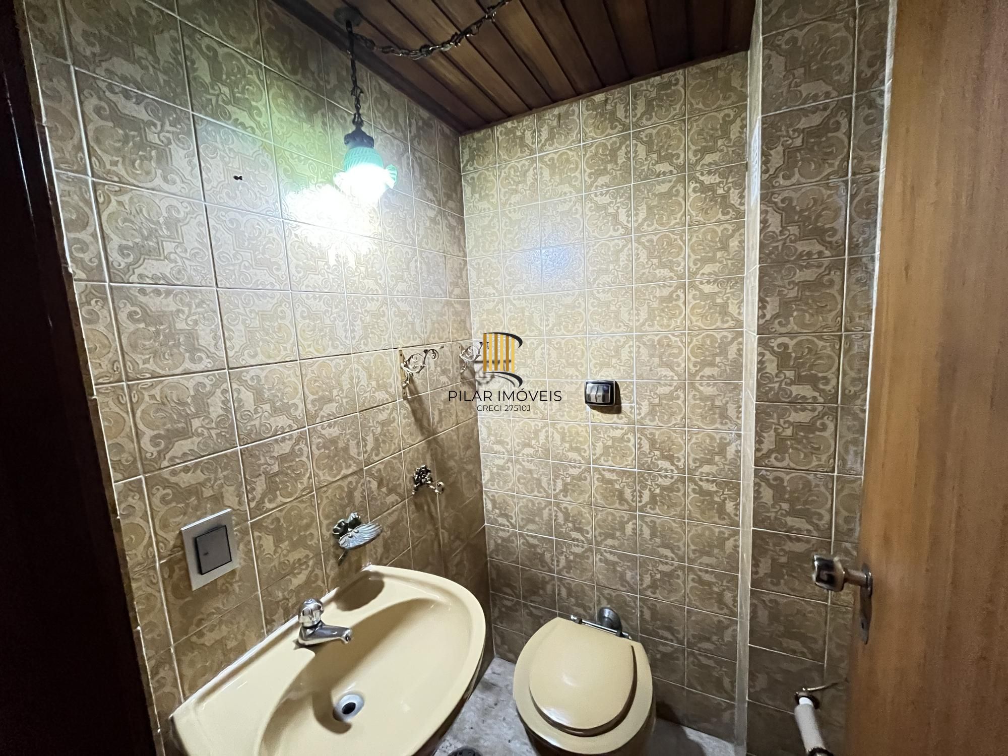 Apartamento de 3 quartos, suíte e 2 vagas de garagem no bairro Auxiliadora POA