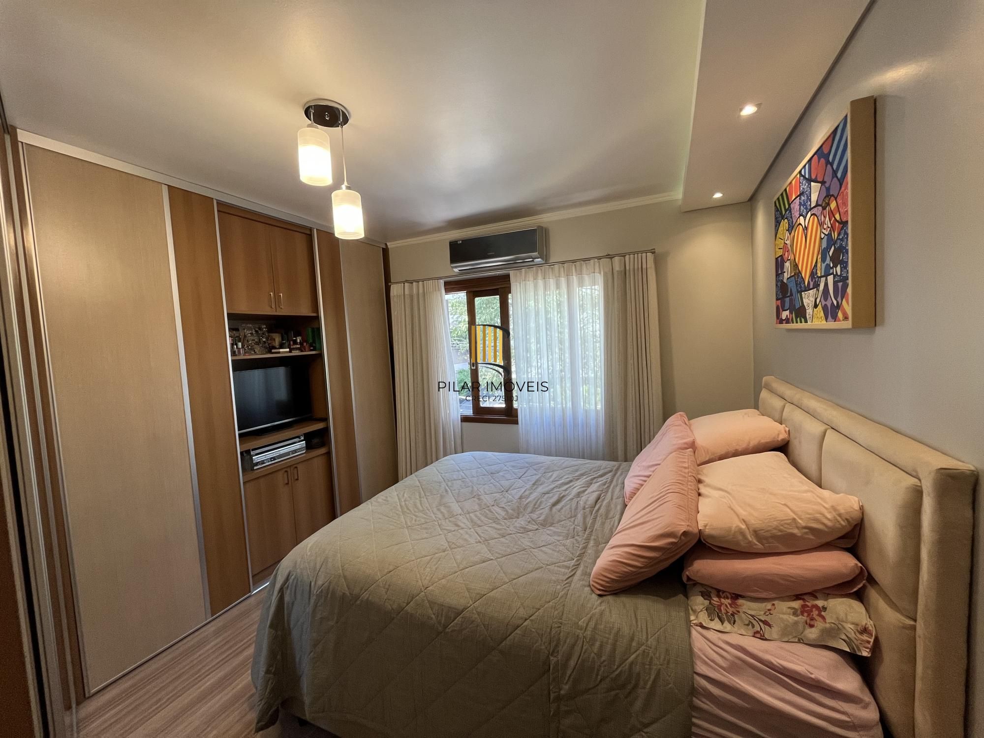 Apartamento de 3 quartos e 2 vagas de garagem no bairro Petrópolis em POA