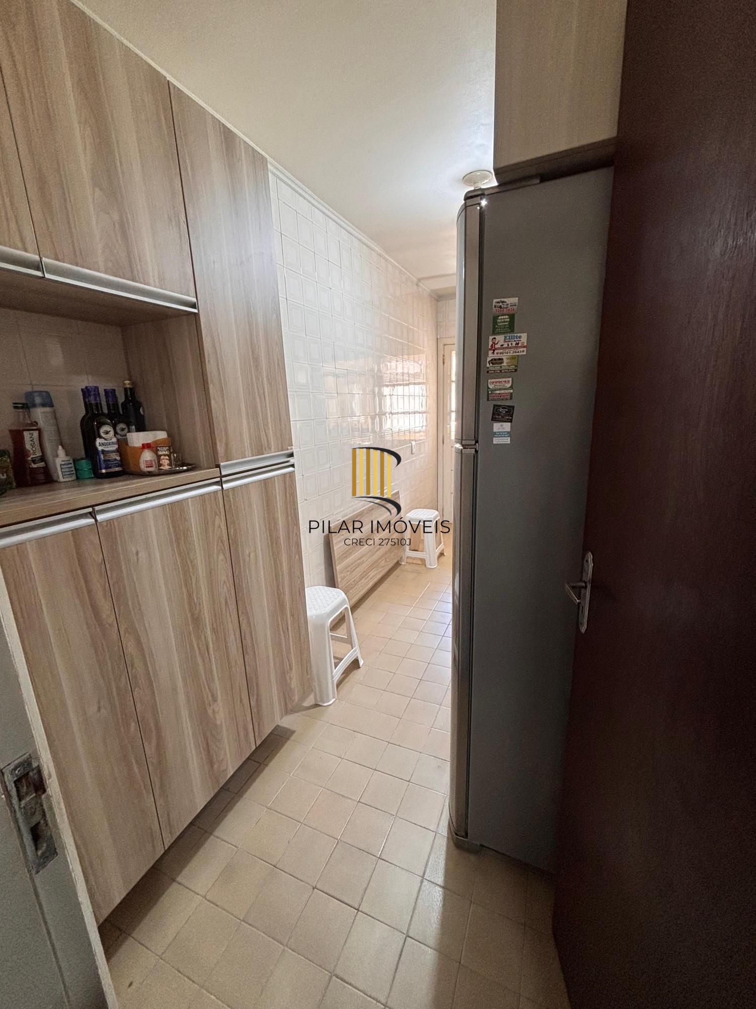 Apartamento de 2 quartos e 1 vaga de garagem bairro Santa Cecília Porto Alegre
