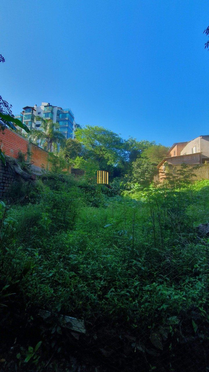 Casa 3 dormitórios no bairro Bom Jesus