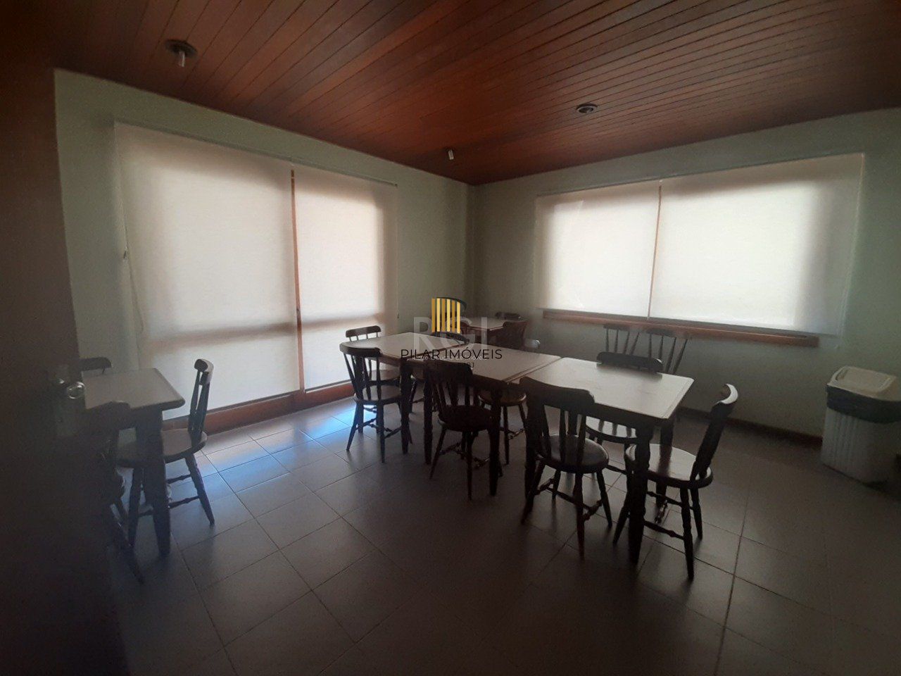 Cobertura para Venda - 281.25m², 3 dormitórios, sendo 1 suites, 2 vagas - Cristo Redentor