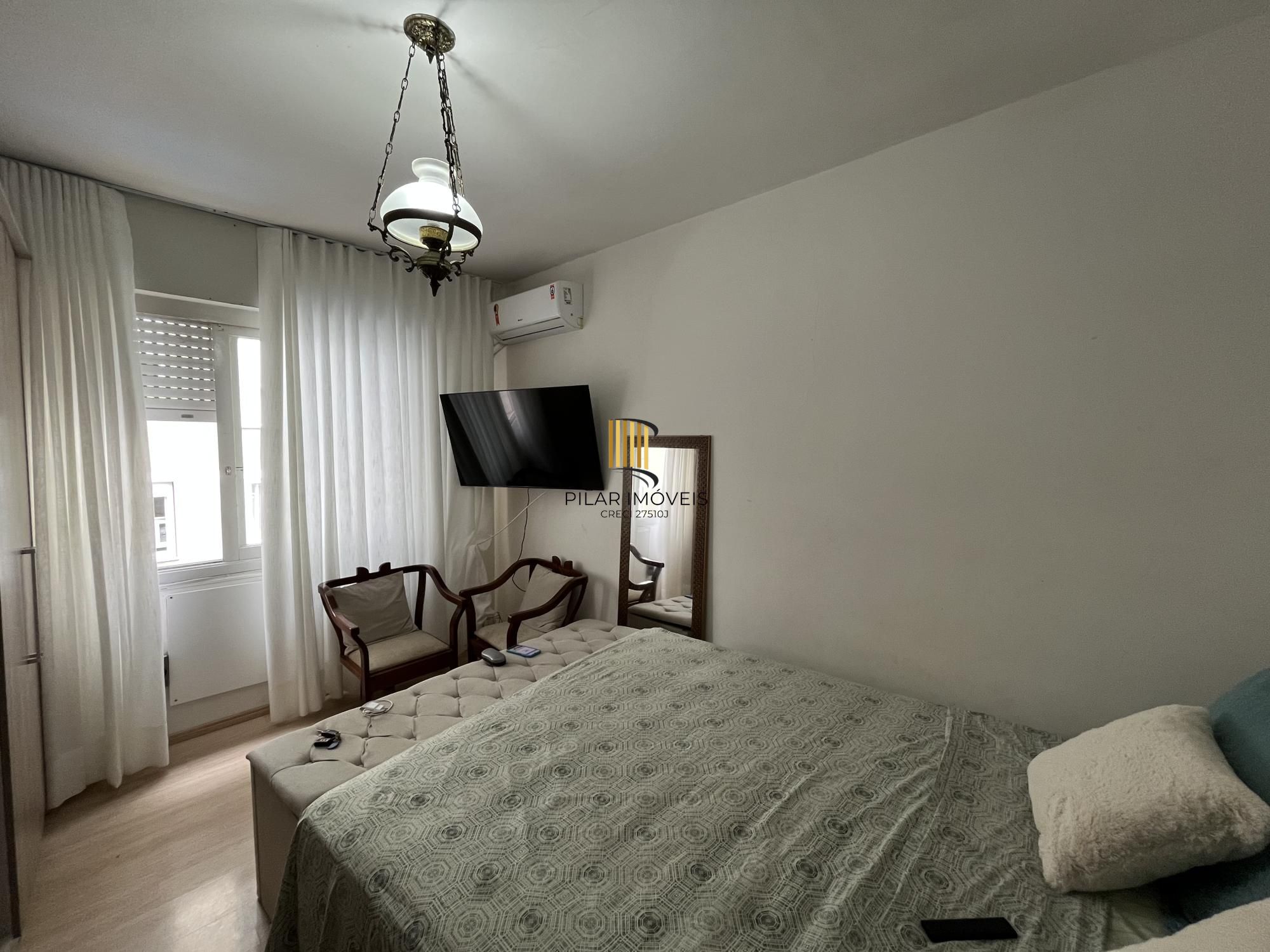 Apartamento de dois quartos no bairro Rio Branco em Porto Alegre