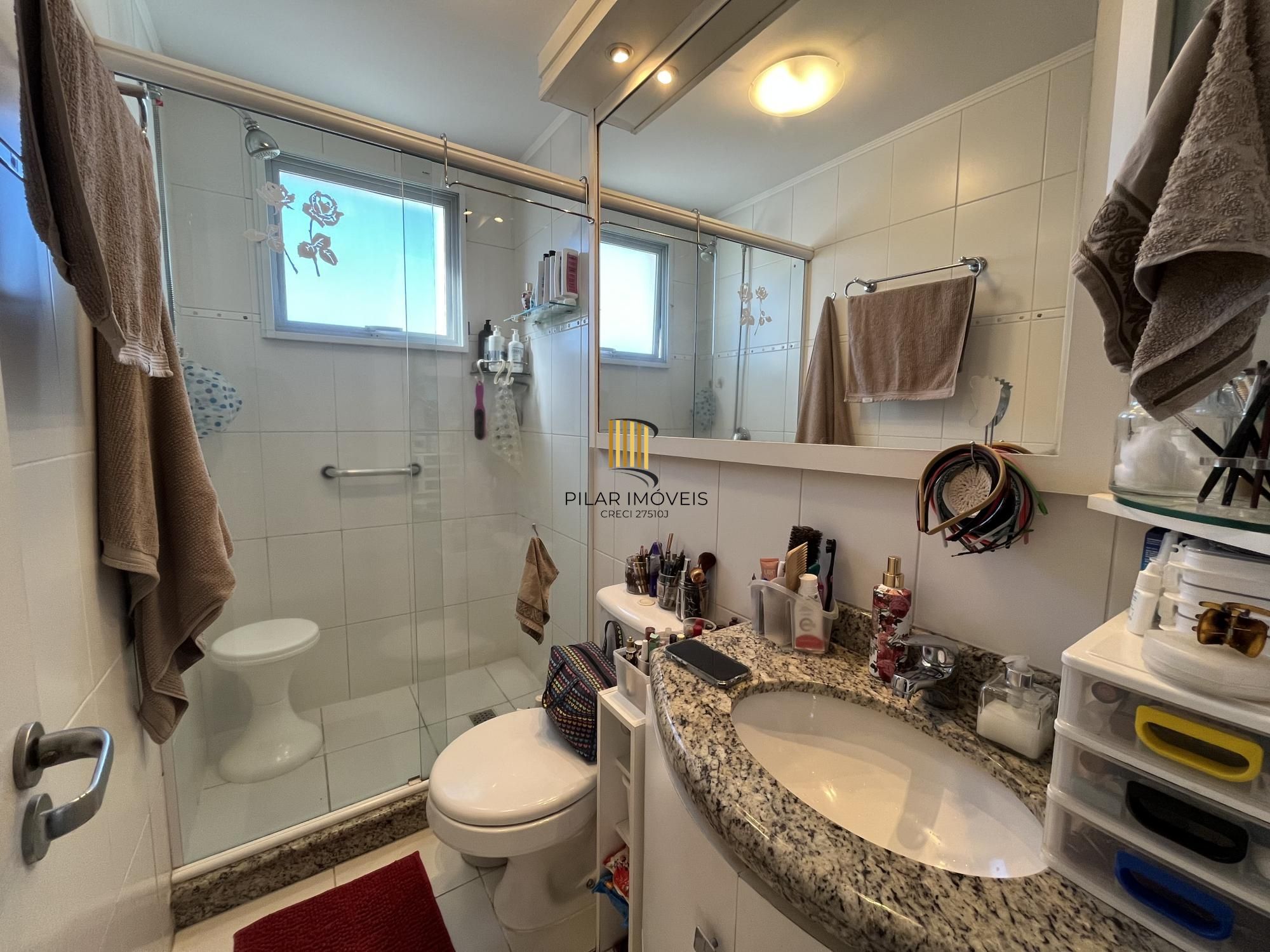 Apartamento de 2 quartos, suíte e 1 vaga de garagem no bairro Rio Branco em POA