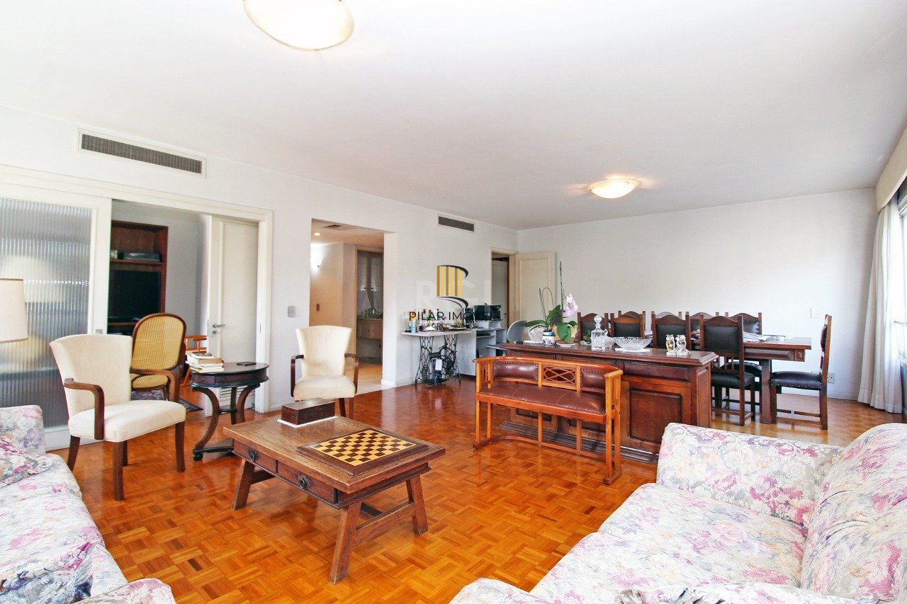 Apartamento para Venda - 245.75m², 3 dormitórios, sendo 1 suites, 2 vagas - Moinhos de Vento