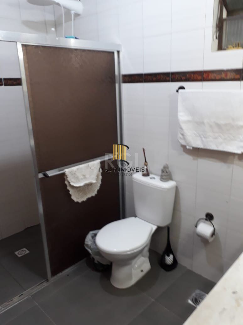 Casa para Venda - 230.45m², 4 dormitórios, sendo 1 suites, 3 vagas - Ponta Grossa