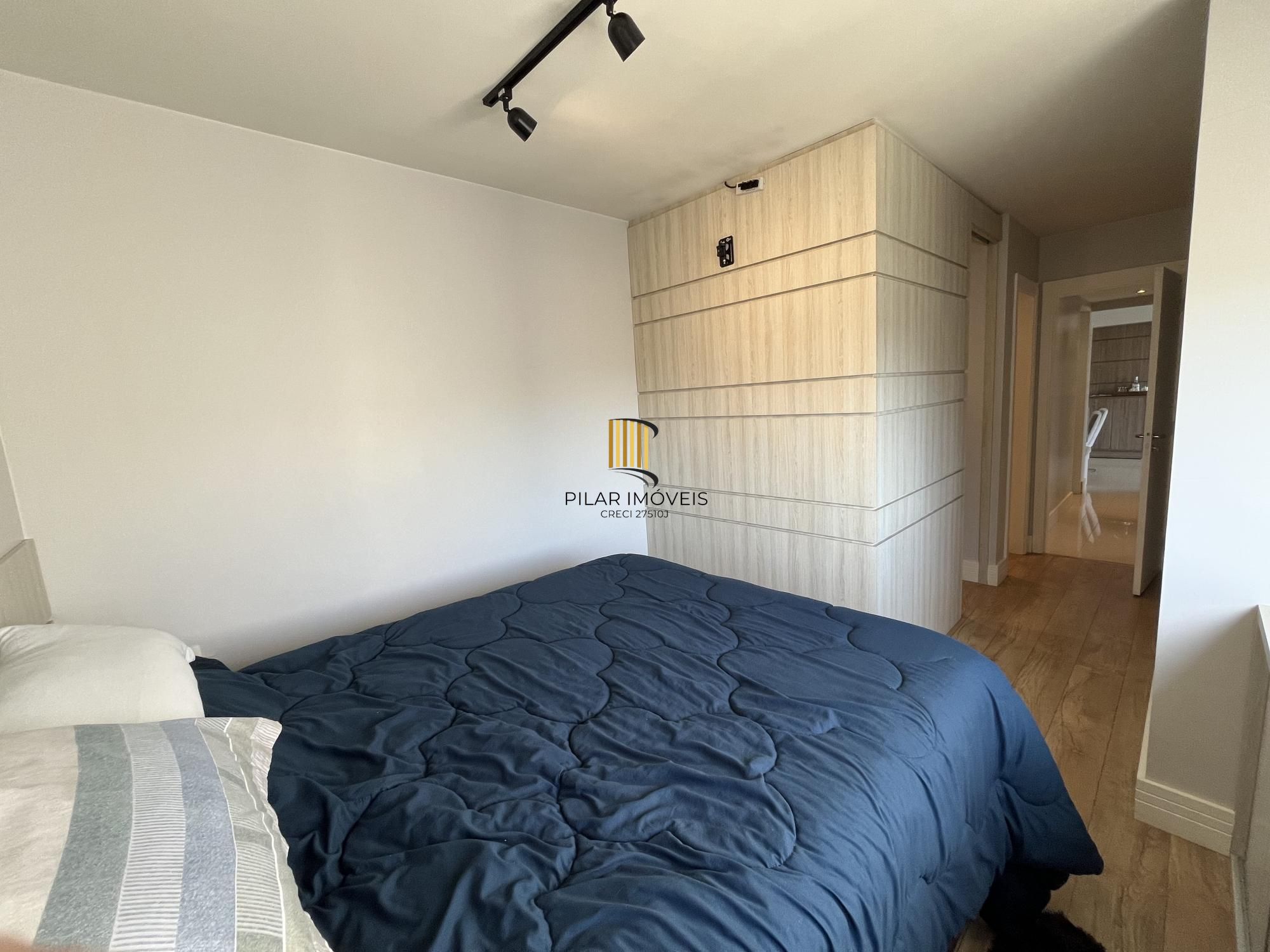 Apartamento de 3 quartos, suite e 2 vagas de garagem no bairro Jardim Carvalho