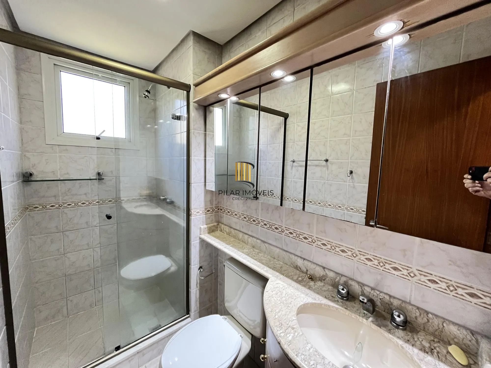 Apartamento de 3 quartos e 1 vaga de garagem no bairro Chácara da Pedras em POA