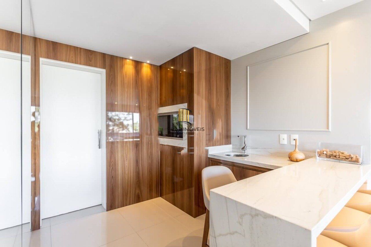 Apartamento para Venda - 207.67m², 3 dormitórios, sendo 3 suites, 3 vagas - Rio Branco